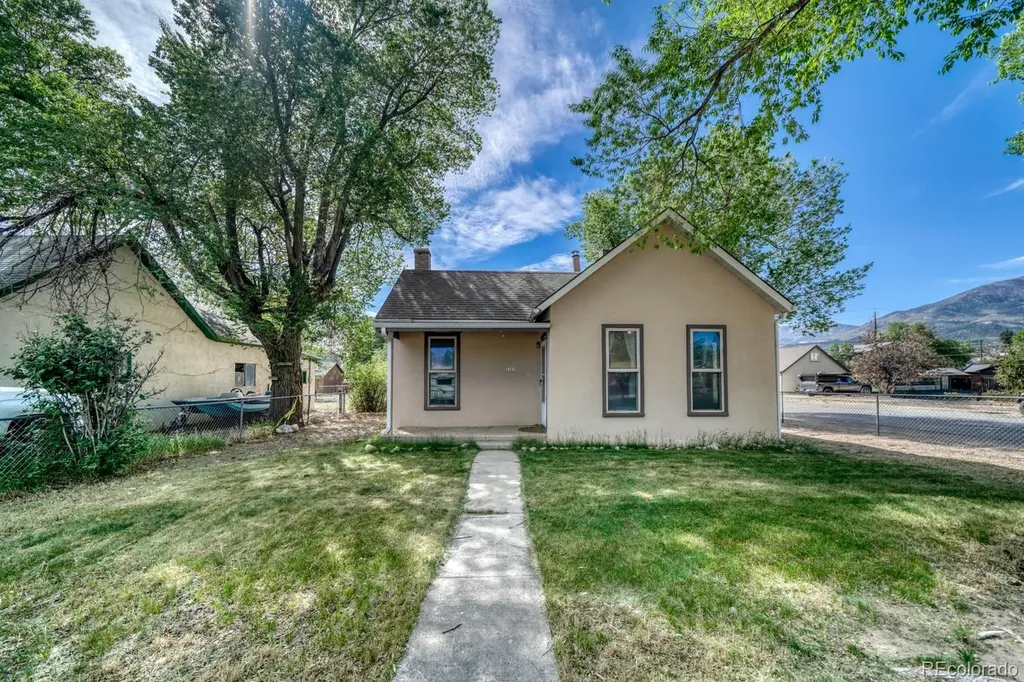 1347 H Street Salida CO 81201
