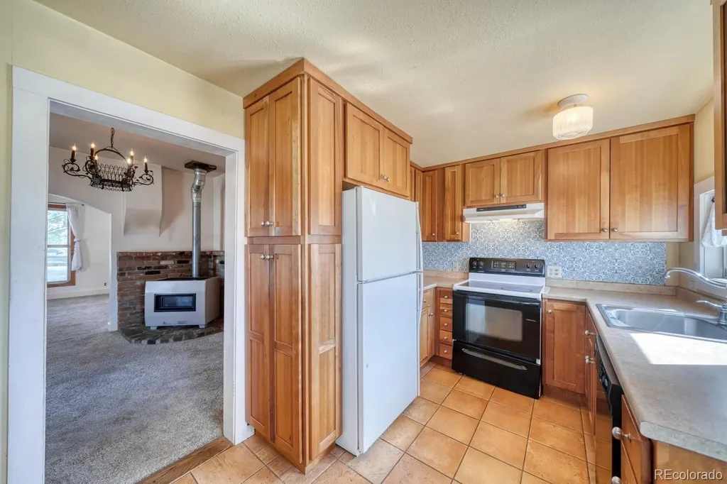 1347 H Street Salida CO 81201