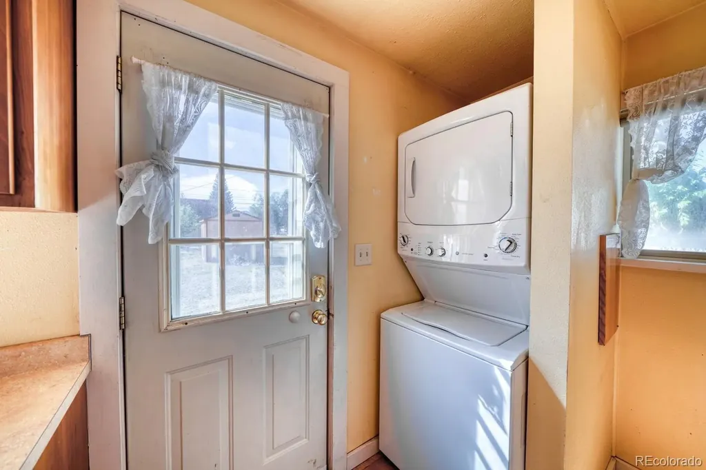 1347 H Street Salida CO 81201