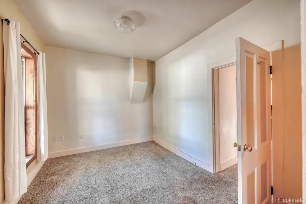 1347 H Street Salida CO 81201