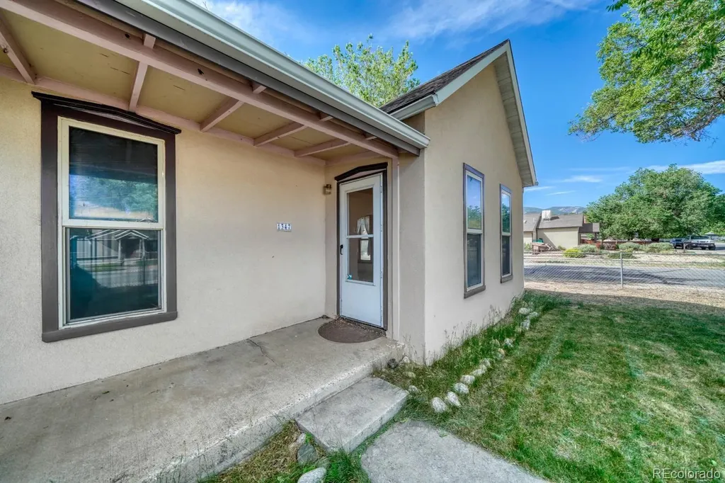 1347 H Street Salida CO 81201