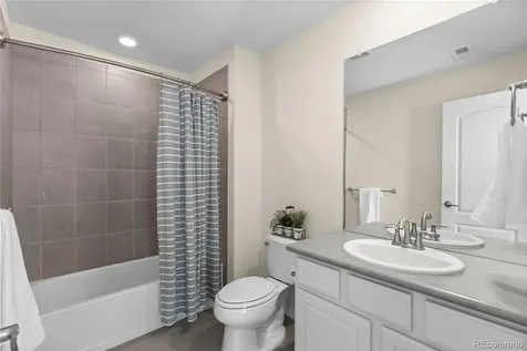 27267 E Jamison Place Aurora CO 80016
