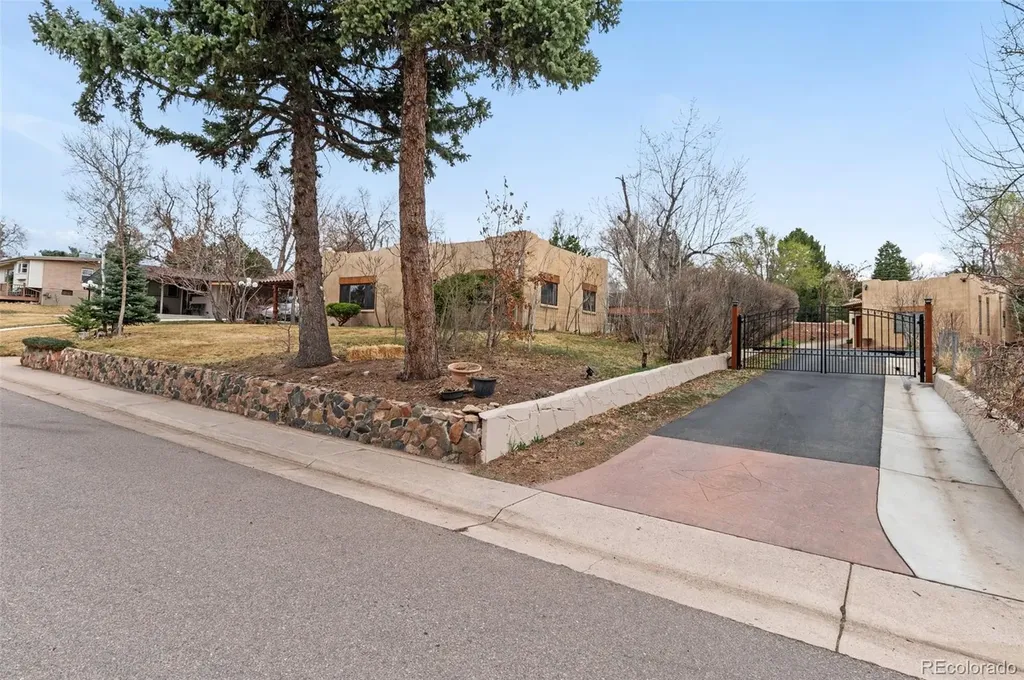 4920 S Inca Drive Englewood CO 80110