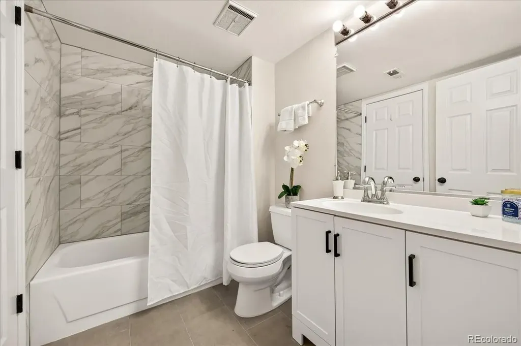 2575 S Syracuse Way Denver CO 80231