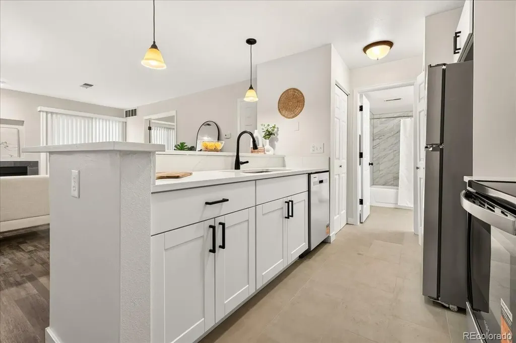 2575 S Syracuse Way Denver CO 80231