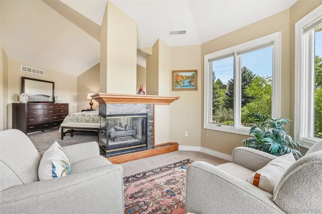 8272 Greenwood Place Longmont CO 80503
