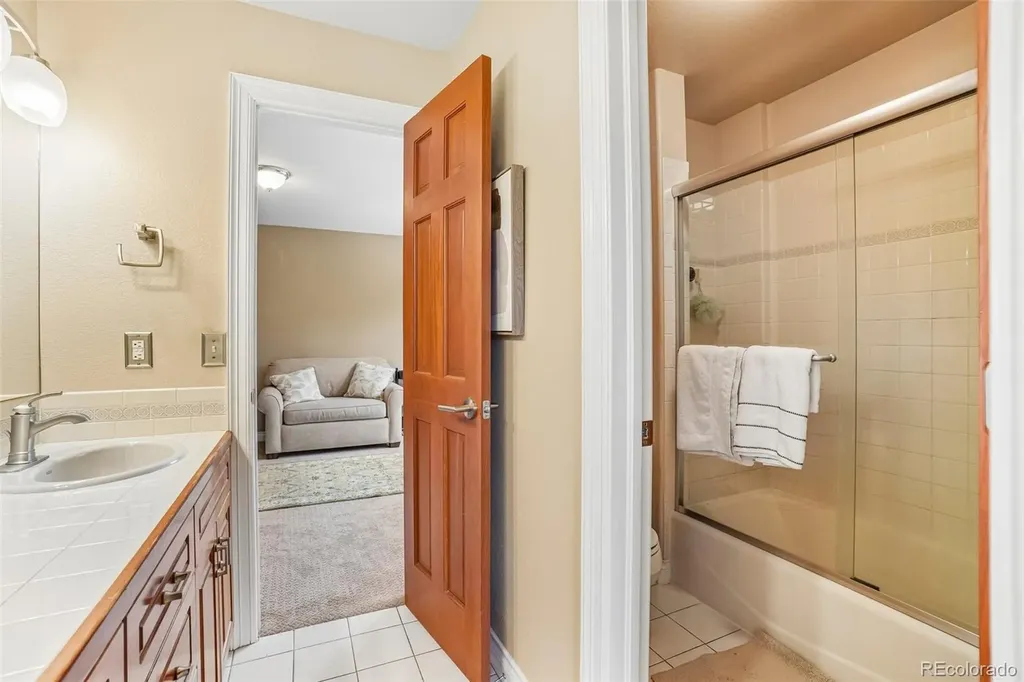 8272 Greenwood Place Longmont CO 80503