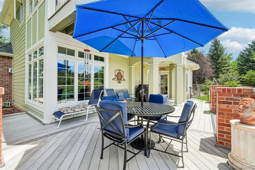 8272 Greenwood Place Longmont CO 80503
