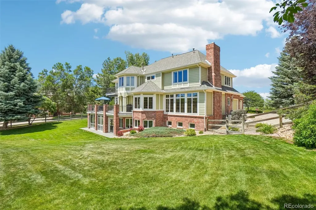 8272 Greenwood Place Longmont CO 80503