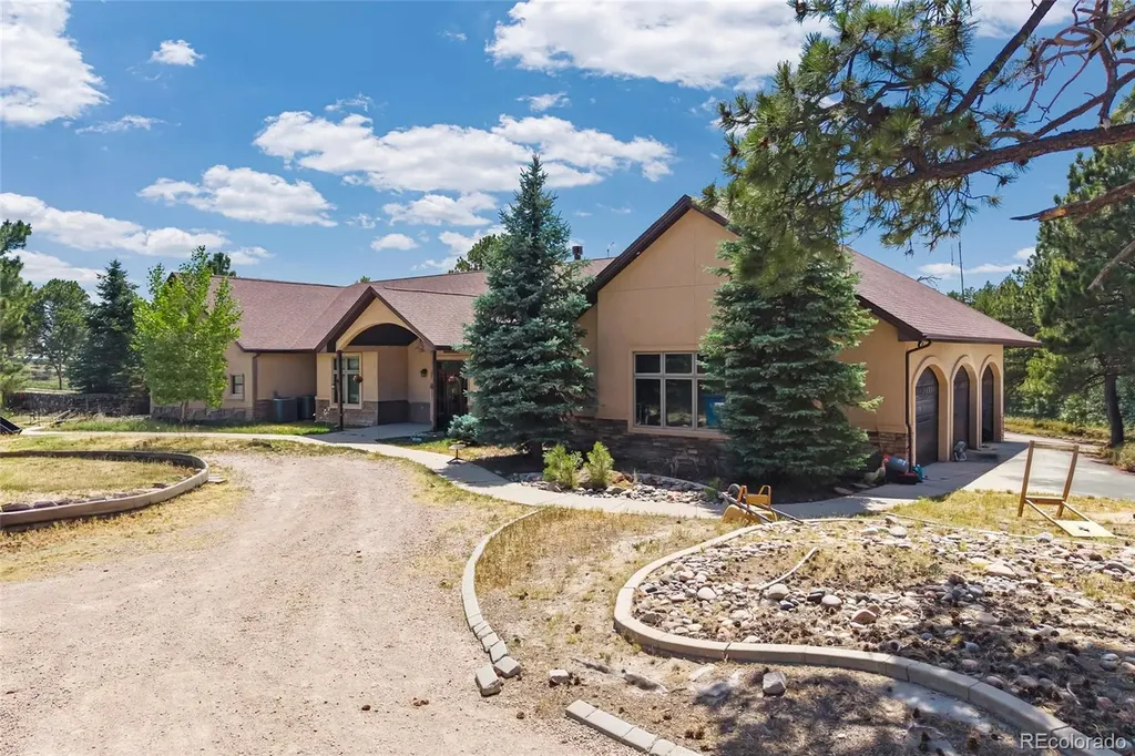 25500 State Highway 86 Ramah CO 80832