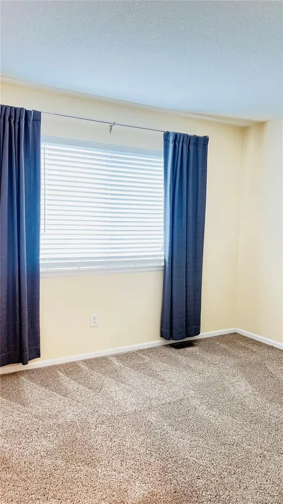1669 S De Gaulle Way Aurora CO 80018