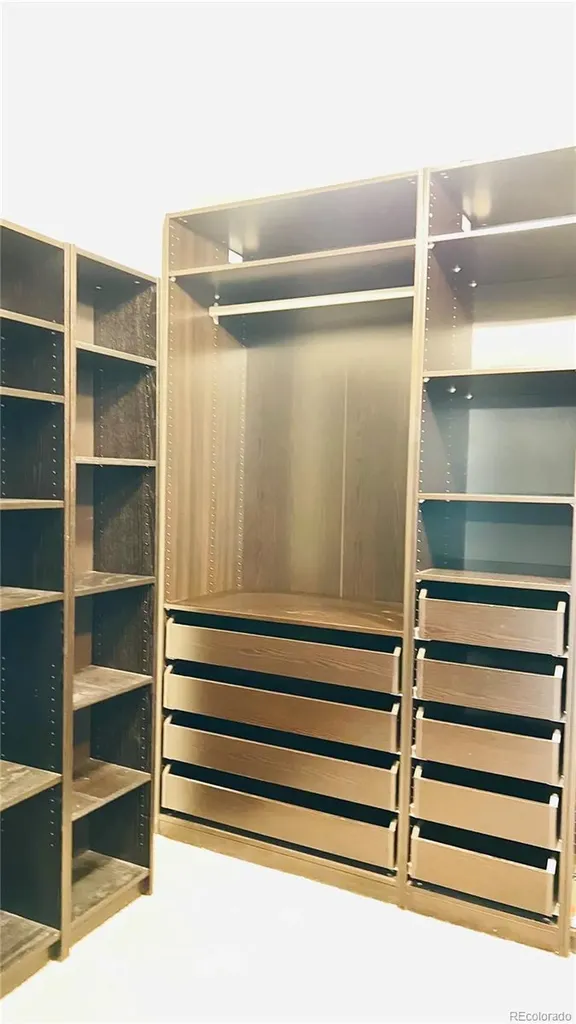 1669 S De Gaulle Way Aurora CO 80018