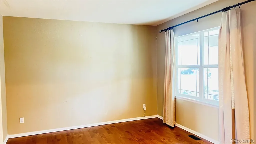 1669 S De Gaulle Way Aurora CO 80018