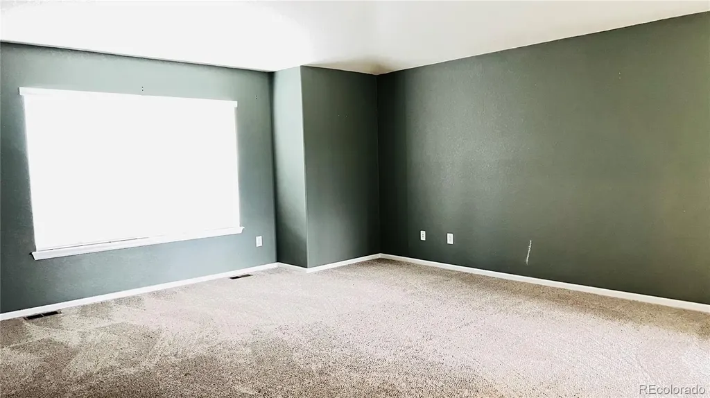 1669 S De Gaulle Way Aurora CO 80018