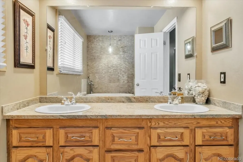 7019 S Windermere Street Littleton CO 80120