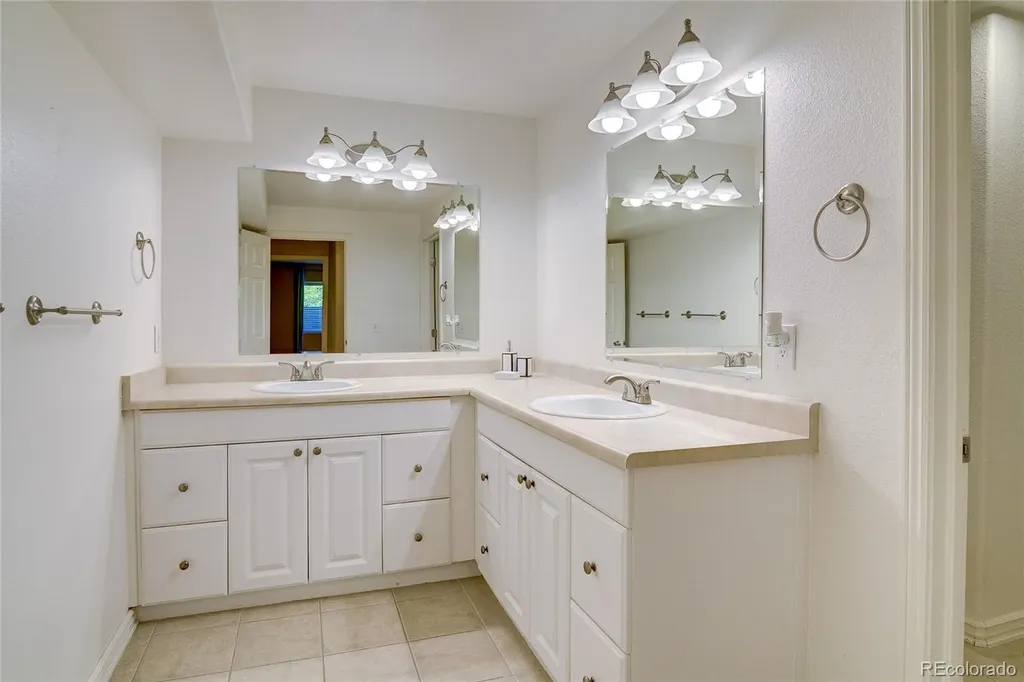 22226 E Glasgow Place Aurora CO 80016