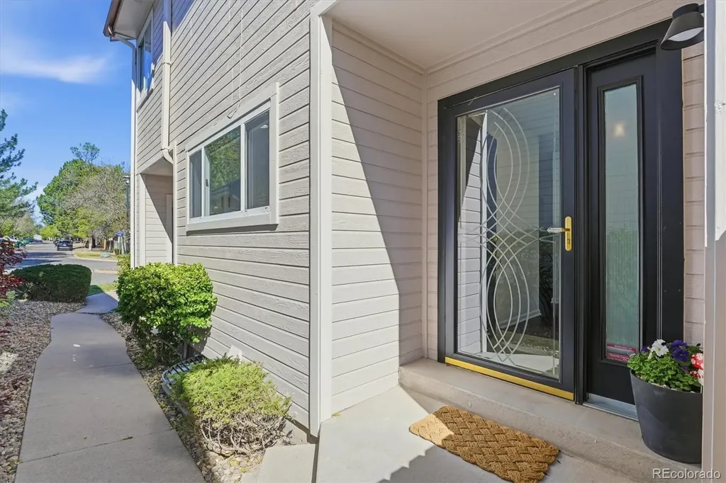 2258 S Nome Court Aurora CO 80014