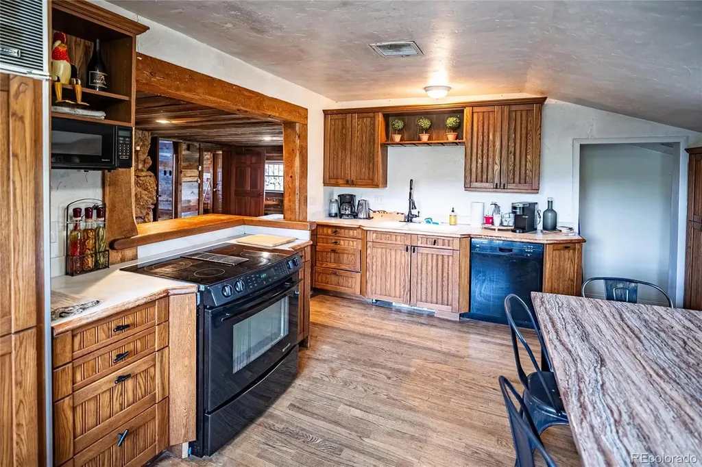 9200 Old Flowers Road Bellvue CO 80512