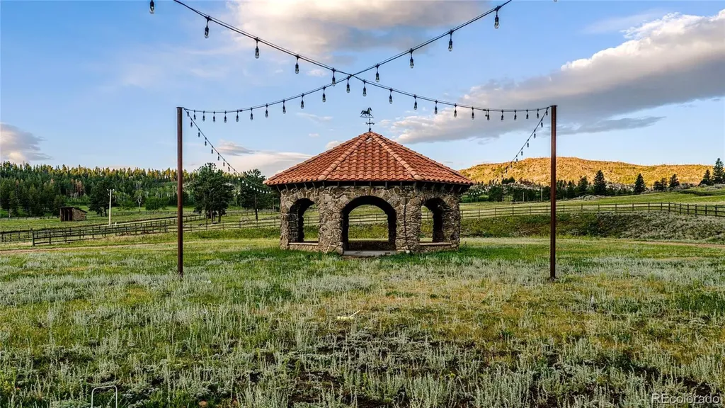 9200 Old Flowers Road Bellvue CO 80512