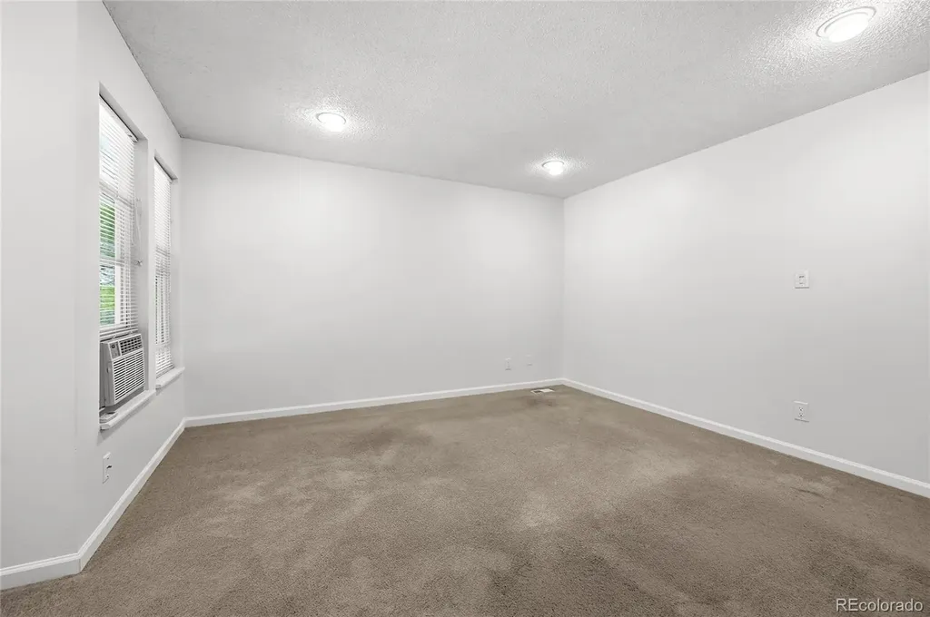 5975 S Willow Way Englewood CO 80111