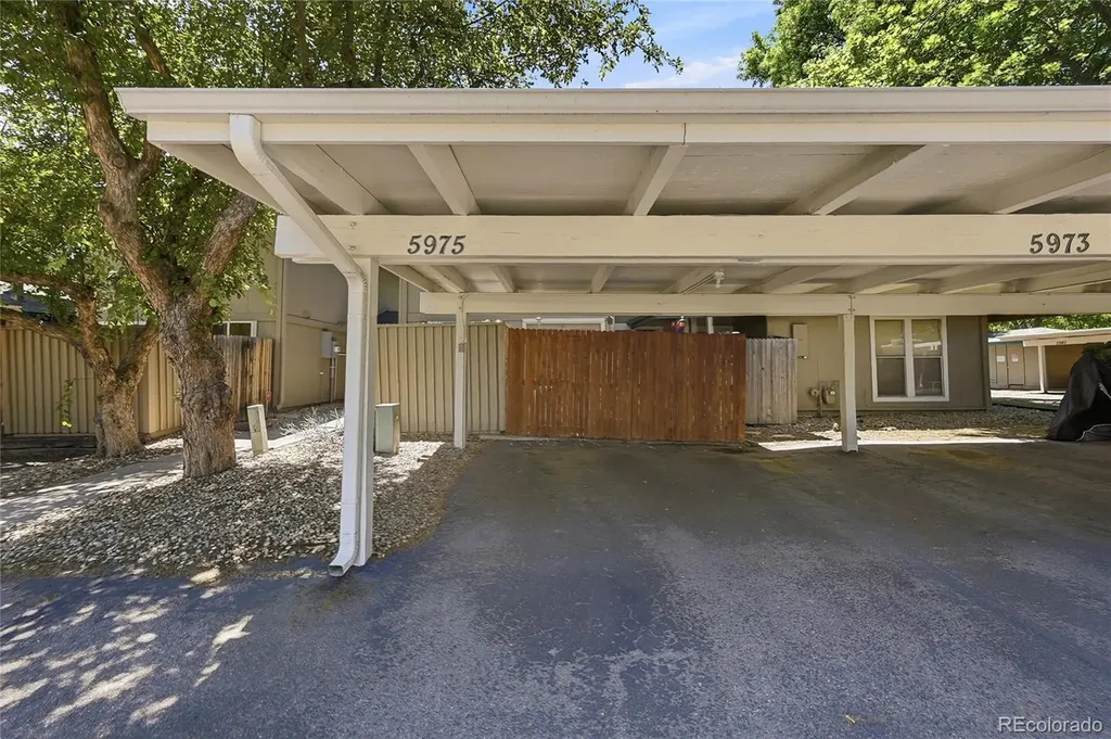 5975 S Willow Way Englewood CO 80111