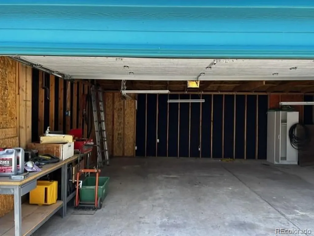 1209 Newark Street Aurora CO 80010