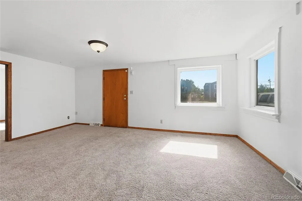 5411 Leyden Street Commerce City CO 80022
