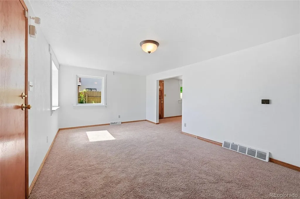 5411 Leyden Street Commerce City CO 80022