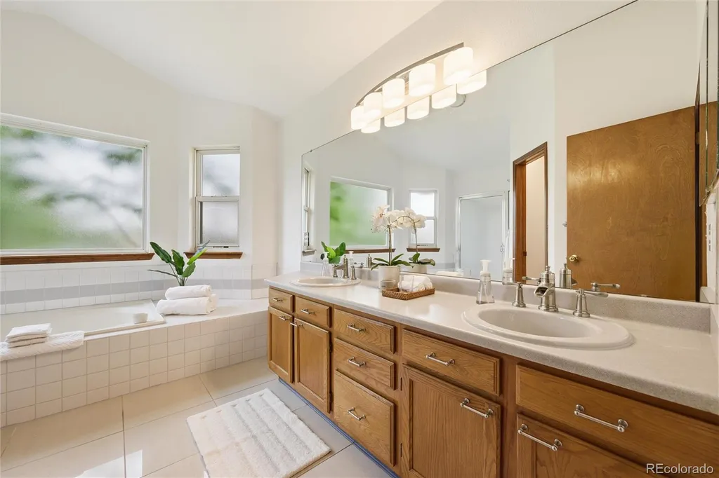 4333 Snowbird Avenue Broomfield CO 80020