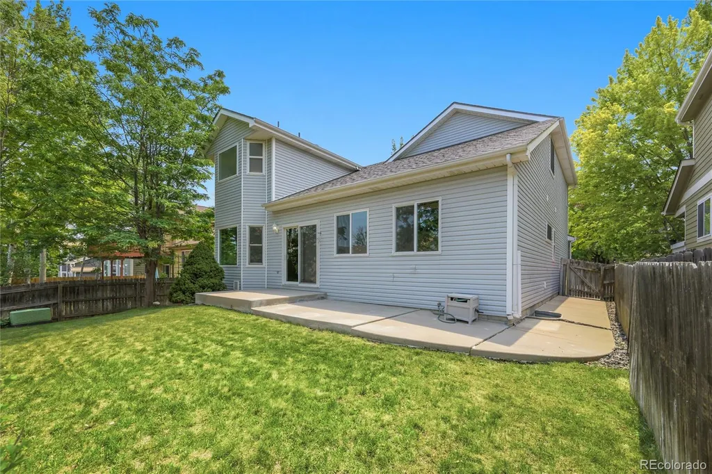 4333 Snowbird Avenue Broomfield CO 80020
