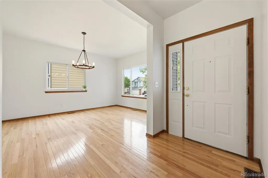 4333 Snowbird Avenue Broomfield CO 80020
