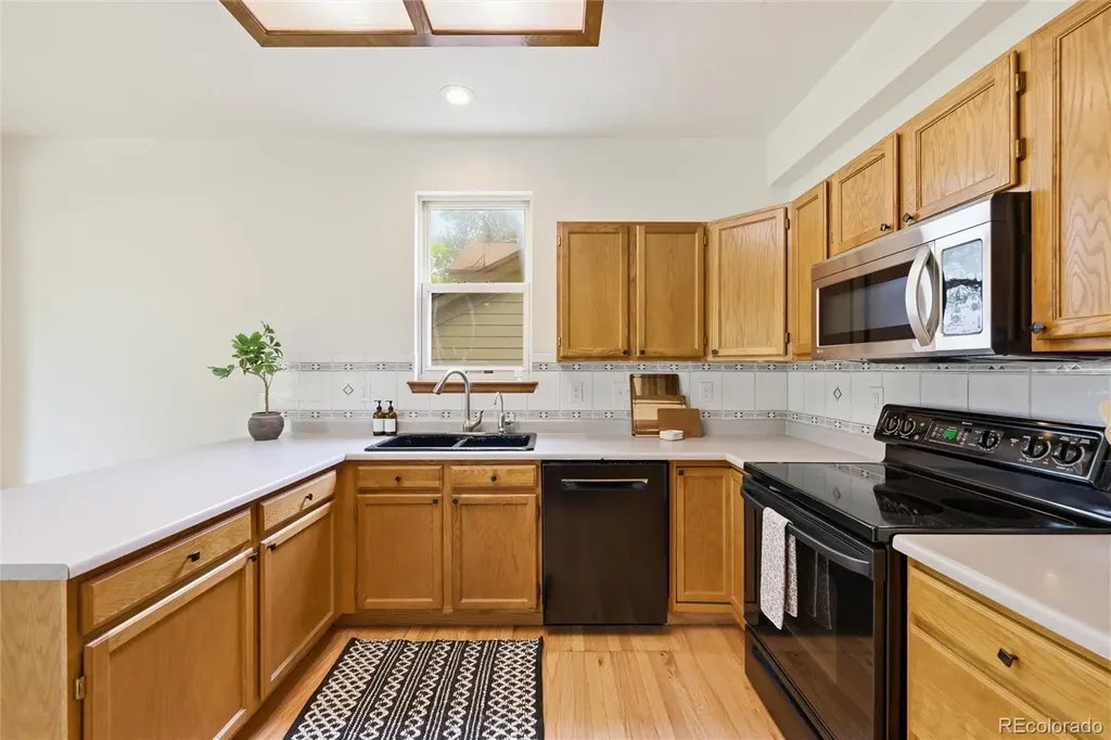 4333 Snowbird Avenue Broomfield CO 80020