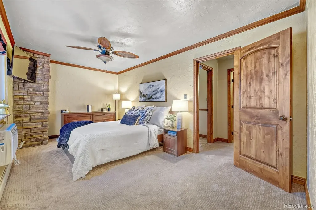 2190 S Holly Street Denver CO 80222