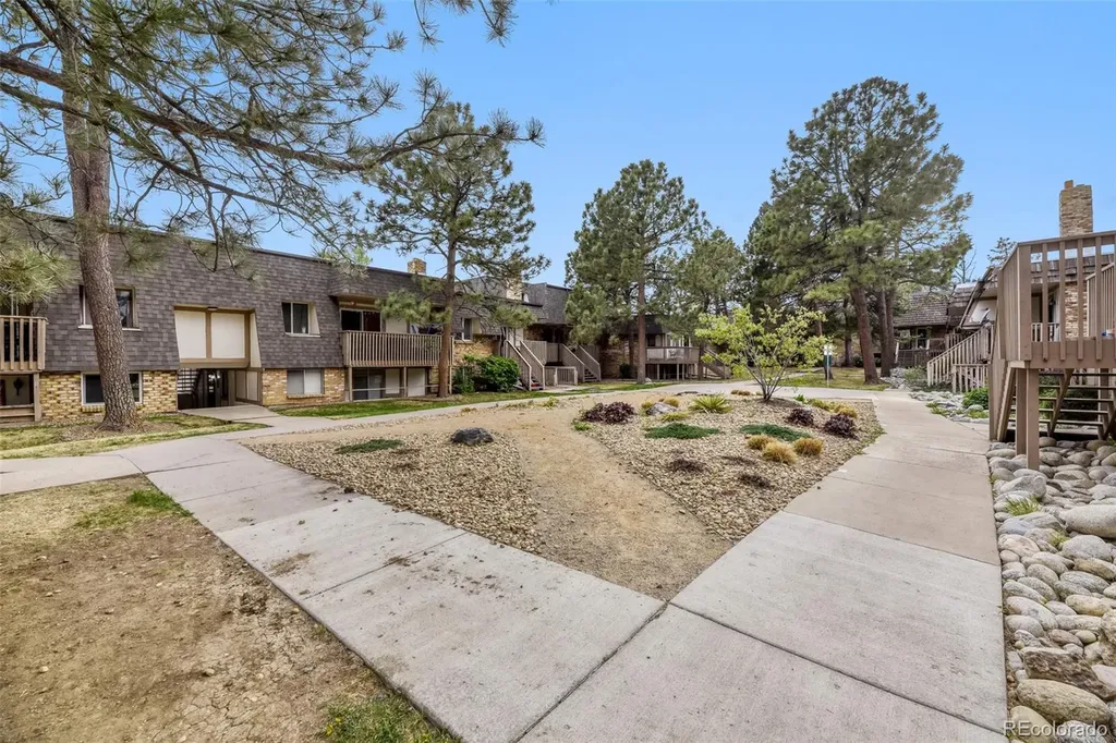 2190 S Holly Street Denver CO 80222