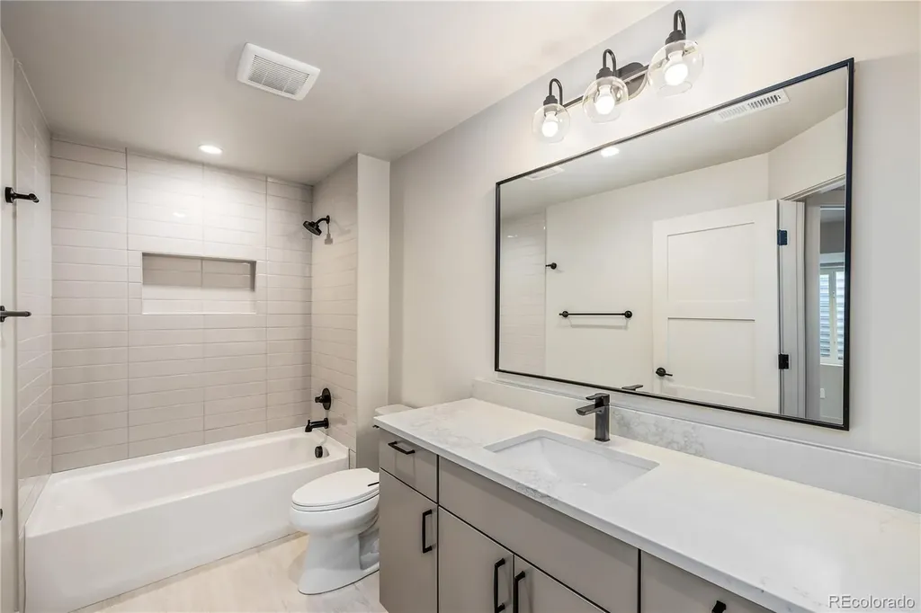 3935 Lipan Street Denver CO 80211