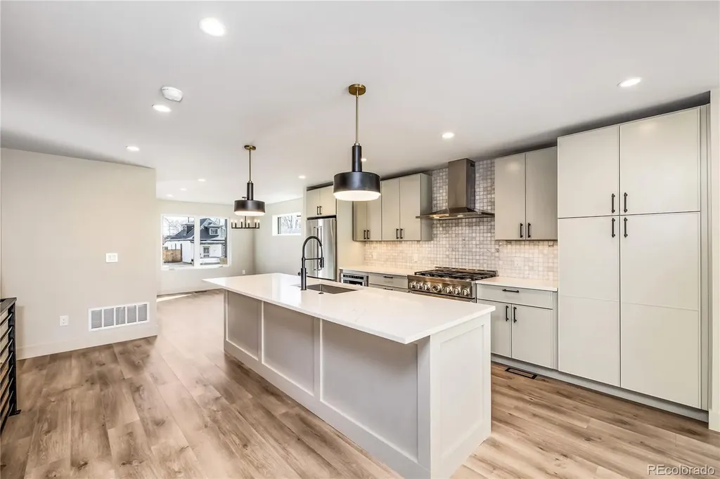 3935 Lipan Street Denver CO 80211