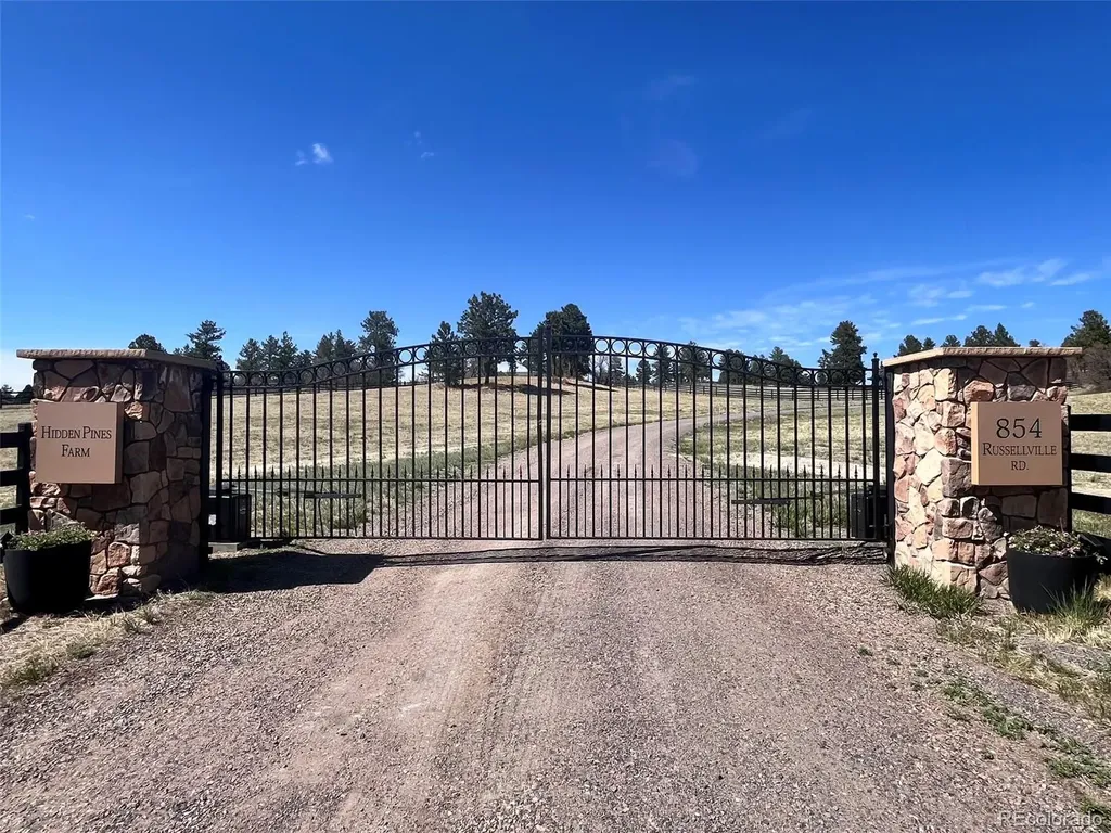 854 N Russellville Road Franktown CO 80116
