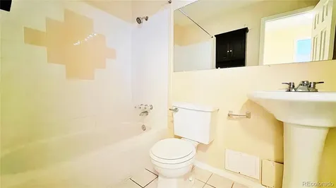 1064 Chambers Court Aurora CO 80011