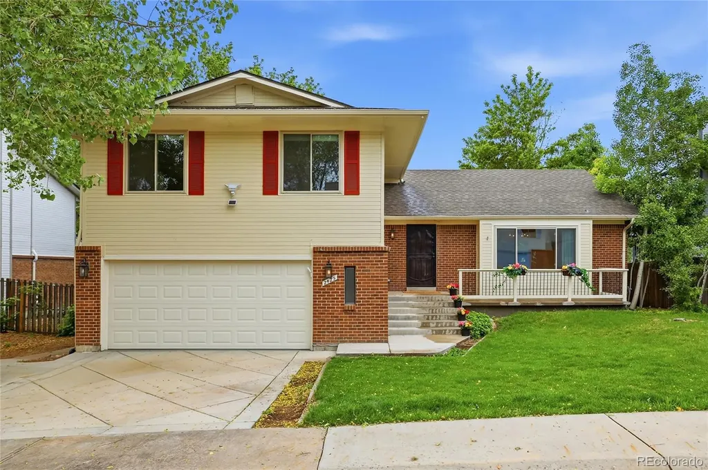 2425 S Ellis Street Lakewood CO 80228