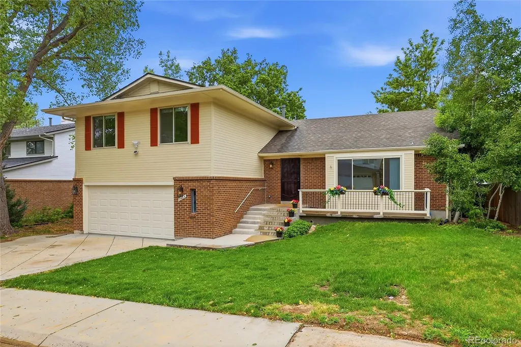 2425 S Ellis Street Lakewood CO 80228