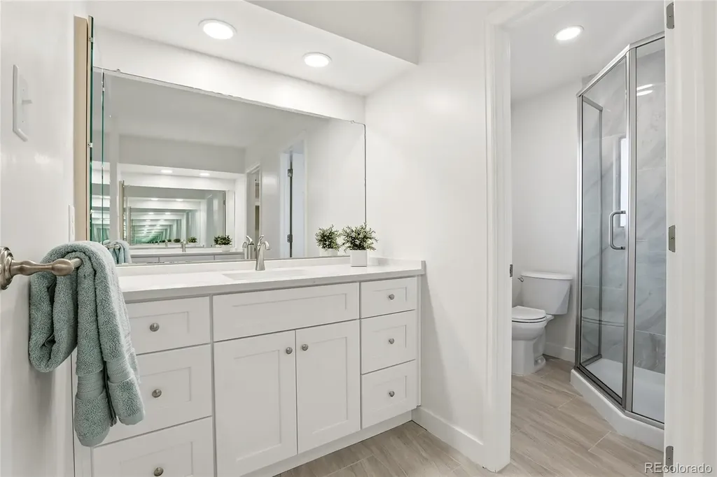 2425 S Ellis Street Lakewood CO 80228