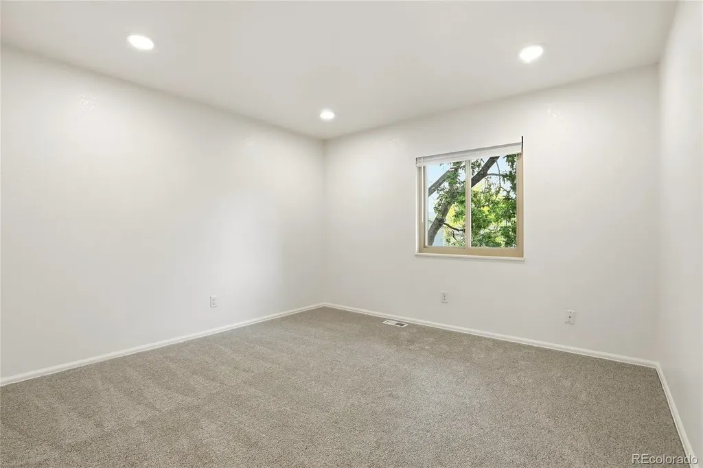 2425 S Ellis Street Lakewood CO 80228