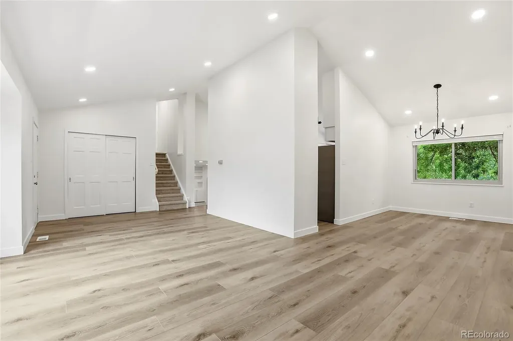 2425 S Ellis Street Lakewood CO 80228
