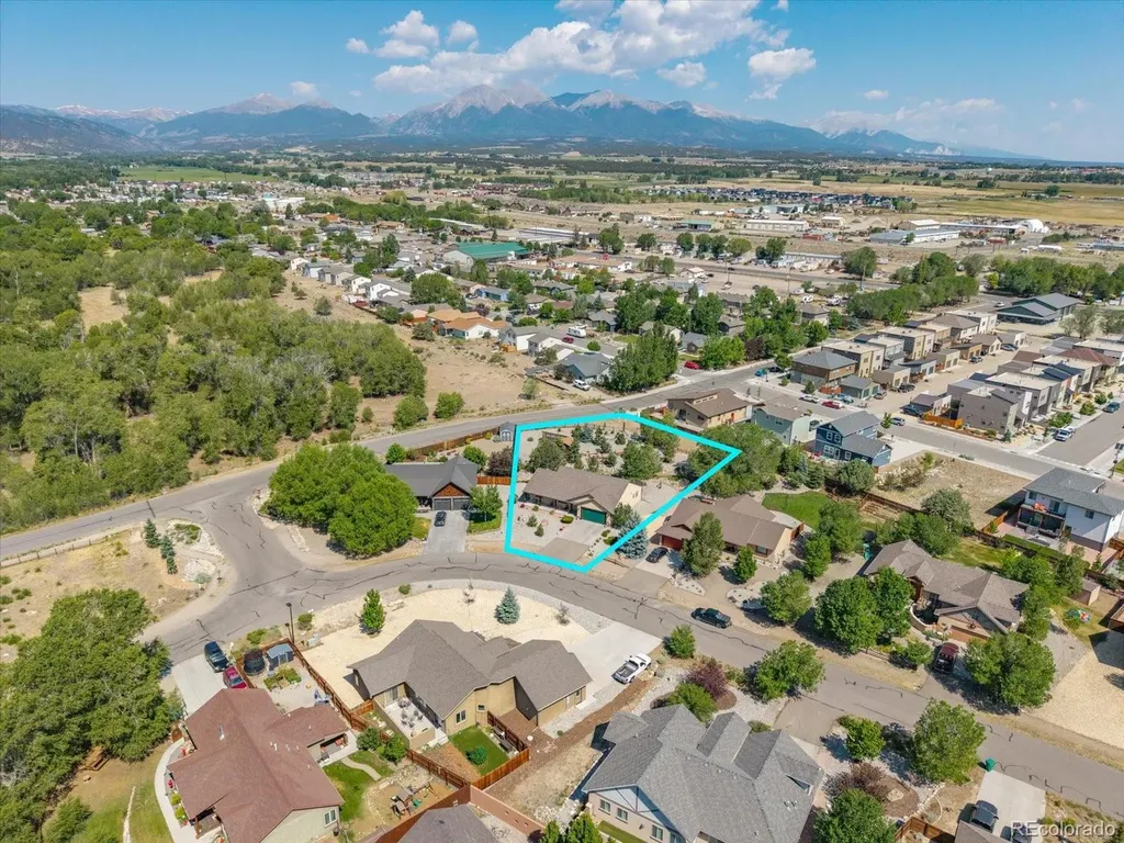 1102 E Sabeta Avenue Poncha Springs CO 81242