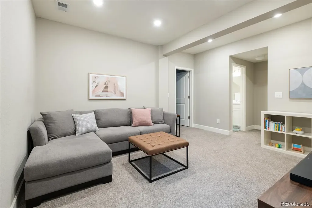 10869 E 25th Drive Aurora CO 80010