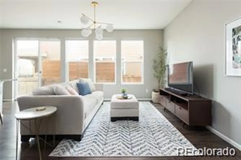 10869 E 25th Drive Aurora CO 80010