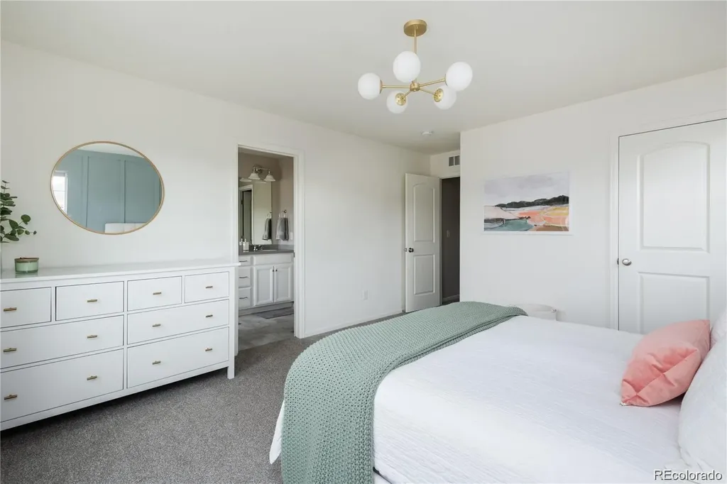 10869 E 25th Drive Aurora CO 80010
