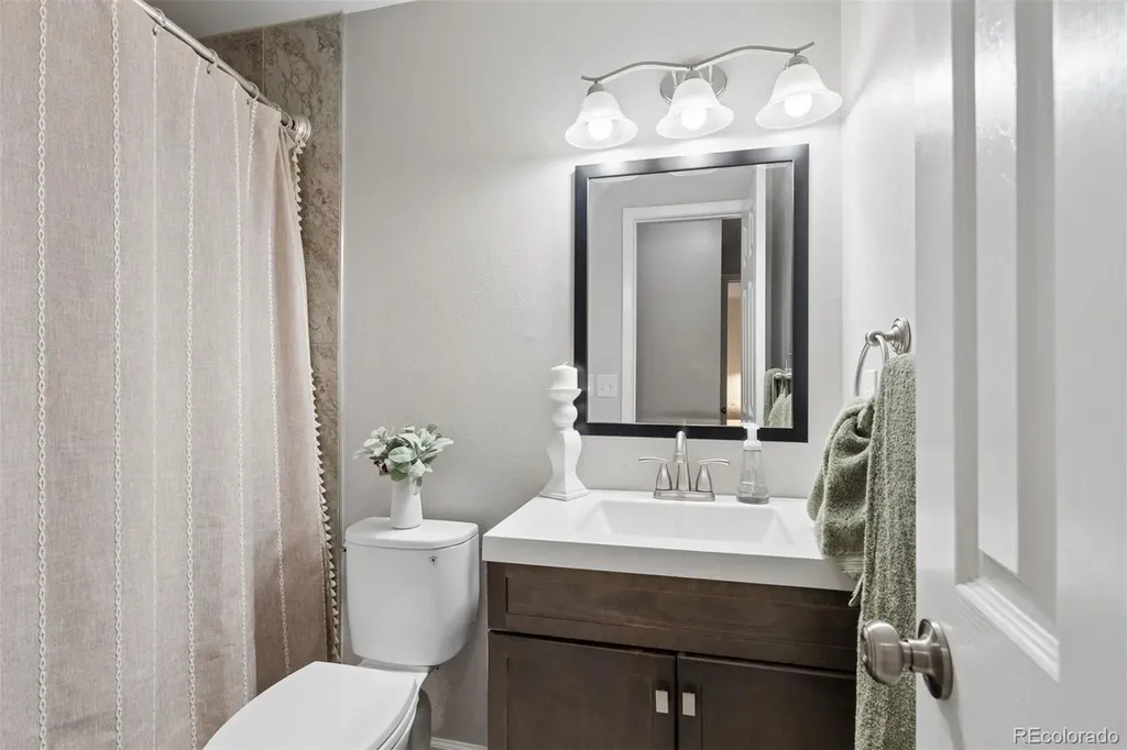 6089 W 70th Avenue Arvada CO 80003