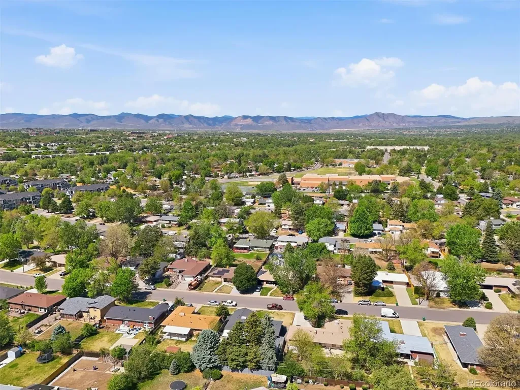 2955 S Zurich Court Denver CO 80236