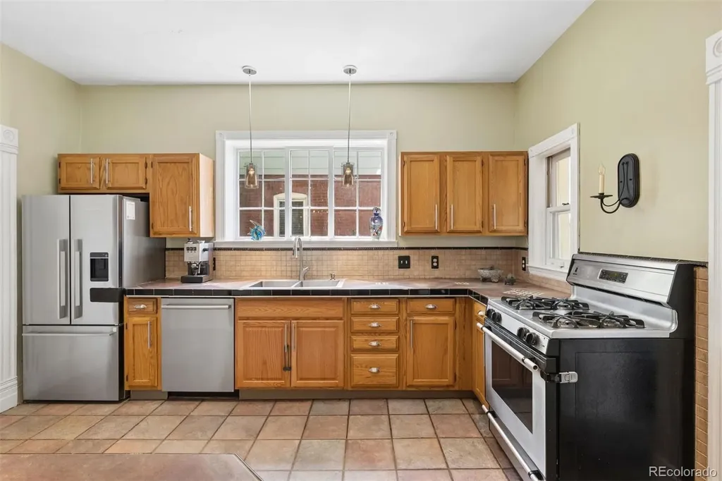 569 S Sherman Street Denver CO 80209